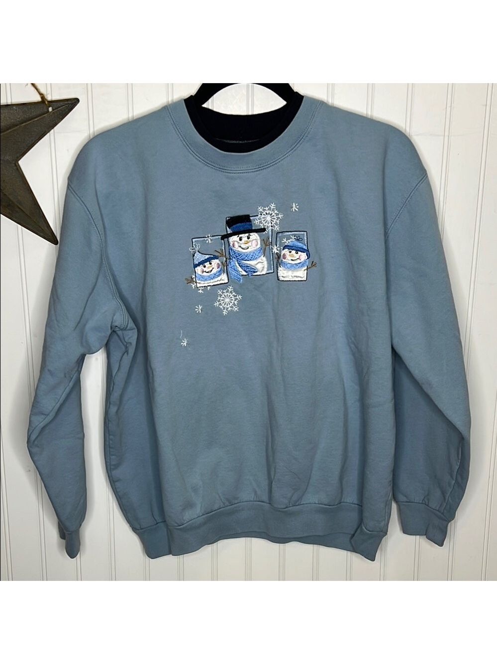 Vintage 90’s Grandmacore Blue Snowmen Themed Sweatshirt Casual Pullover